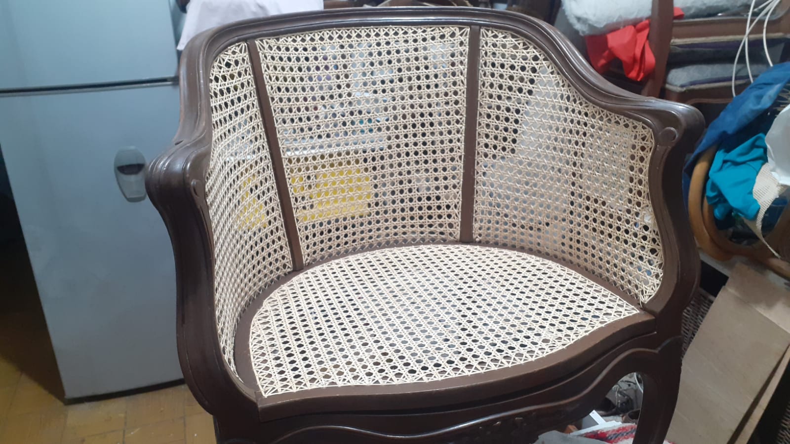 Comedor contemporáneo con cuarzo